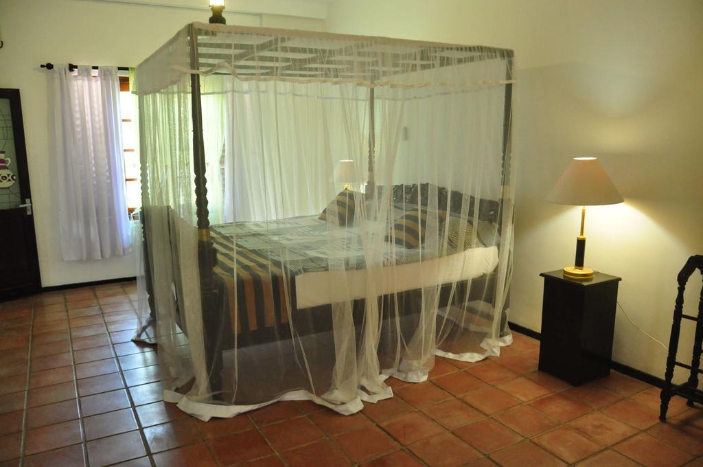 Asantha Guest House Unawatuna Szoba fotó